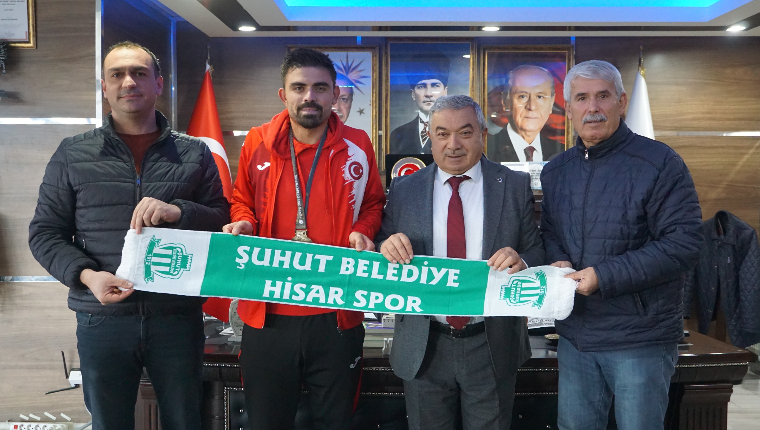 MİLLİ FUTBOLCU EMRE KILINÇ MEMLEKETİ ŞUHUT TA
