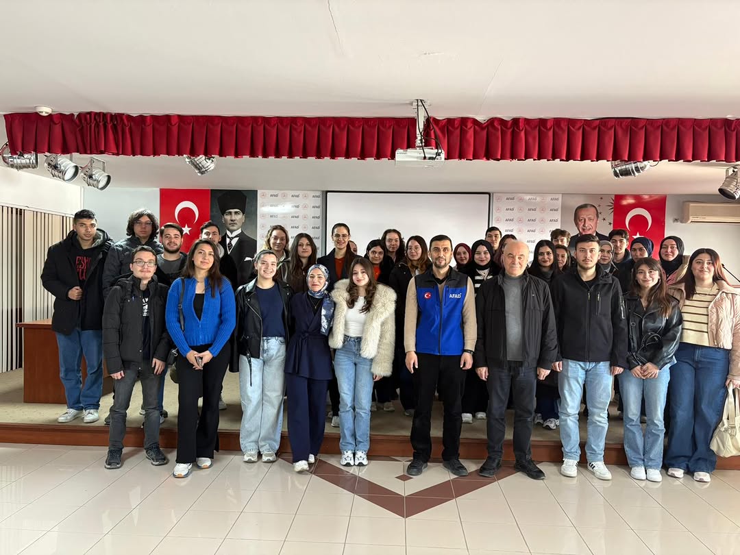 Afyon Kocatepe Üniversitesi Öğrencileri Afet ve Acil Durum Müdürlüğü'nü Ziyaret Etti
