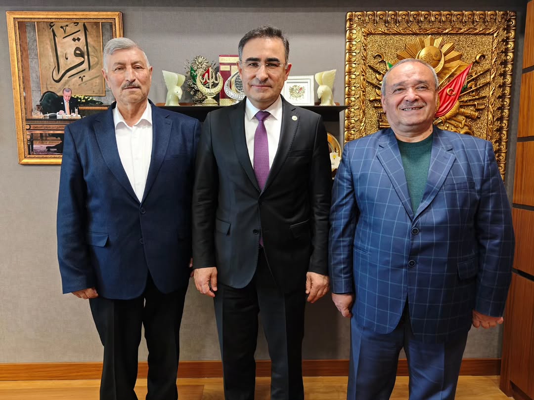 Afyonkarahisar AK Parti Milletvekili Dr. Hasan Arslan, Önceki Dönem İscehisar Belediye Başkanı Ahmet Şahin ve Belediye Başkan Yardımcısı Ahmet Yılmaz'ı Gazi Meclisinde Ağırladı