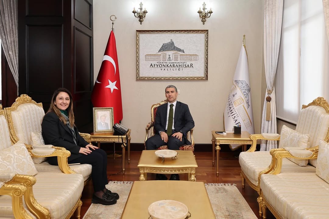 Afyonkarahisar Barosu Baro Başkanı Av. M. İpek Yılmaz Göktük, Vali Dr. Naci Aktaş'ı Ziyaret Etti