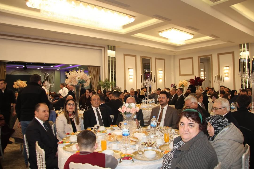 Afyonkarahisar Barosu Şehit ve Gazi Aileleri İftar Programına Katıldı