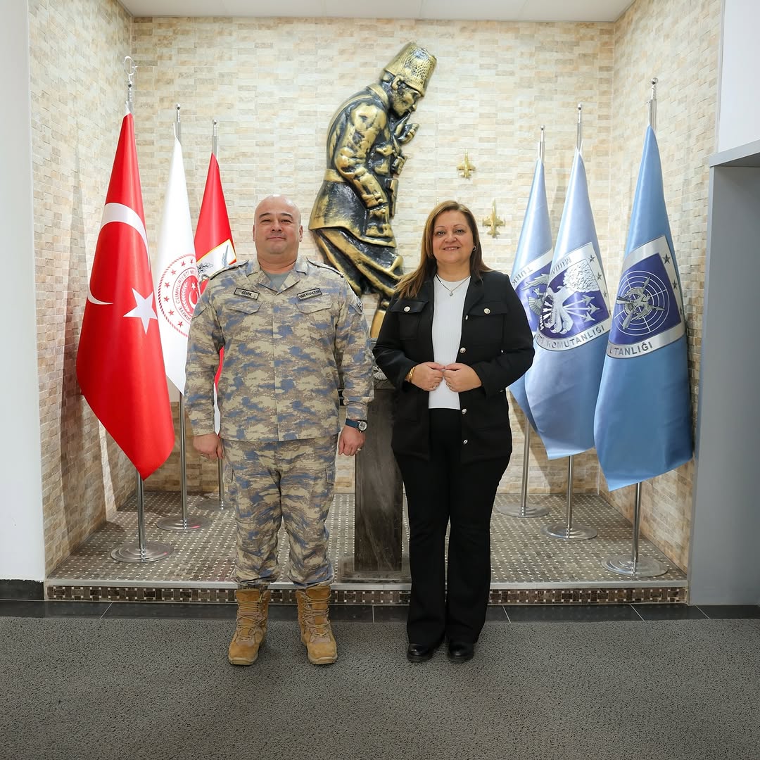 Afyonkarahisar Belediye Başkanı Burcu Köksal, 17. Hava ve Füze Savunma Üs Komutanı Tuğgeneral Cüneyt Güven'i Ziyaret Etti