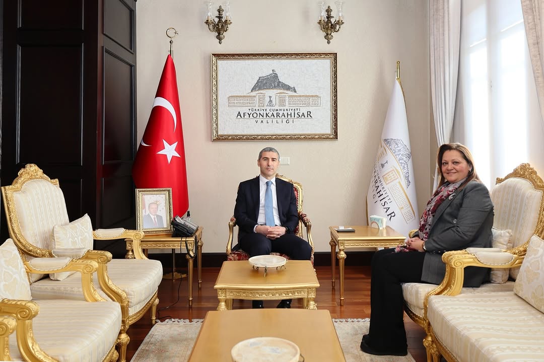 Afyonkarahisar Belediye Başkanı Burcu Köksal, Vali Dr. Naci Aktaş'ı Ziyaret Etti