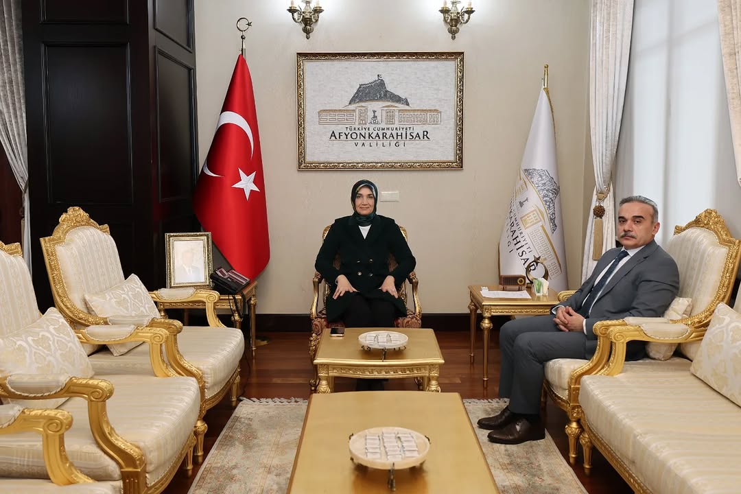 Afyonkarahisar Cumhuriyet Başsavcısı Mehmet Patlak, Vali Doç. Dr. Kübra Güran Yiğitbaşı'nı Ziyaret Etti