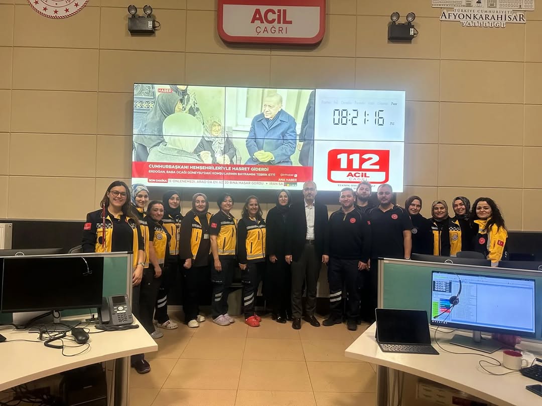 Afyonkarahisar İl Sağlık Müdürlüğü'nden Bayram Ziyareti: Dr. Hakkı Öztürk KKM'yi Ziyaret Etti