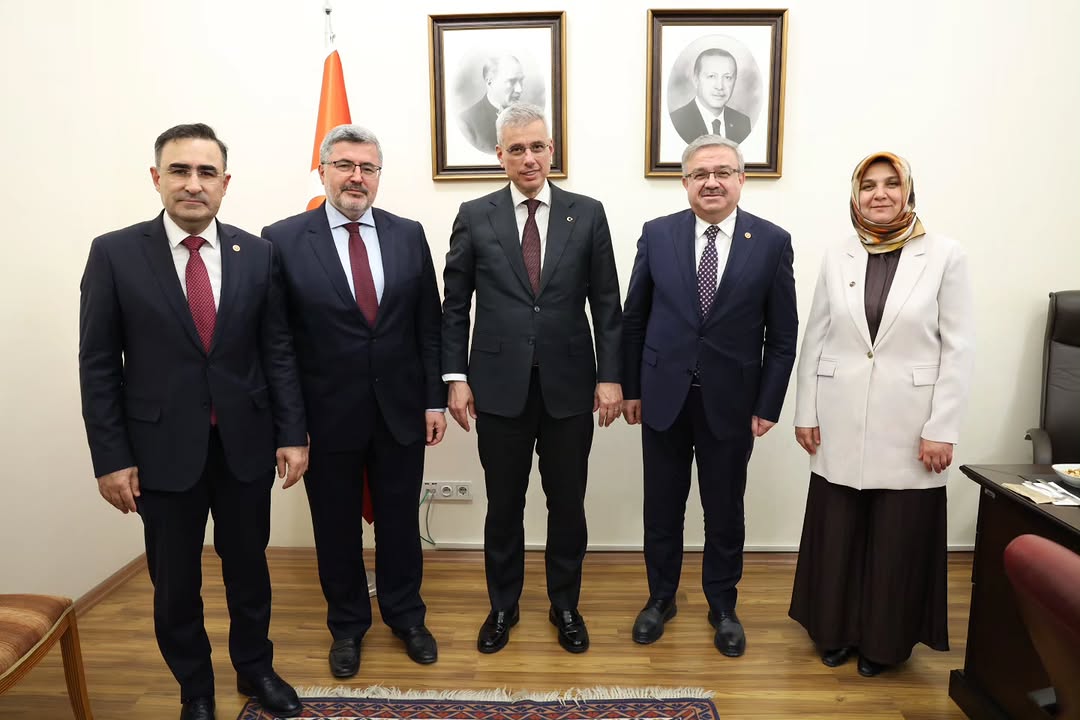 Afyonkarahisar Milletvekilleri Sağlık Bakanı Memişoğlu'nu Ziyaret Etti