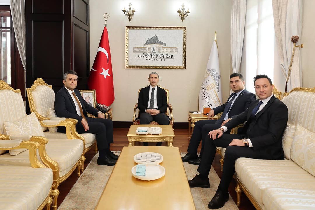 Afyonkarahisar Valiliği, Vali Dr. Naci Aktaş'ın Çalışma ve Sosyal Güvenlik Bakanlığı İzmir Rehberlik ve Teftiş Grup Başkanı Emrah Tekin'i Kabul Ettiğini Paylaştı