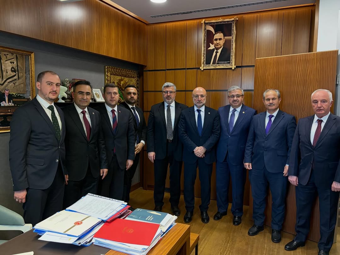 AK Parti Afyonkarahisar İl Başkanı Turgay Şahin, TBMM'de Milletvekilleriyle Toplantı Yaptı