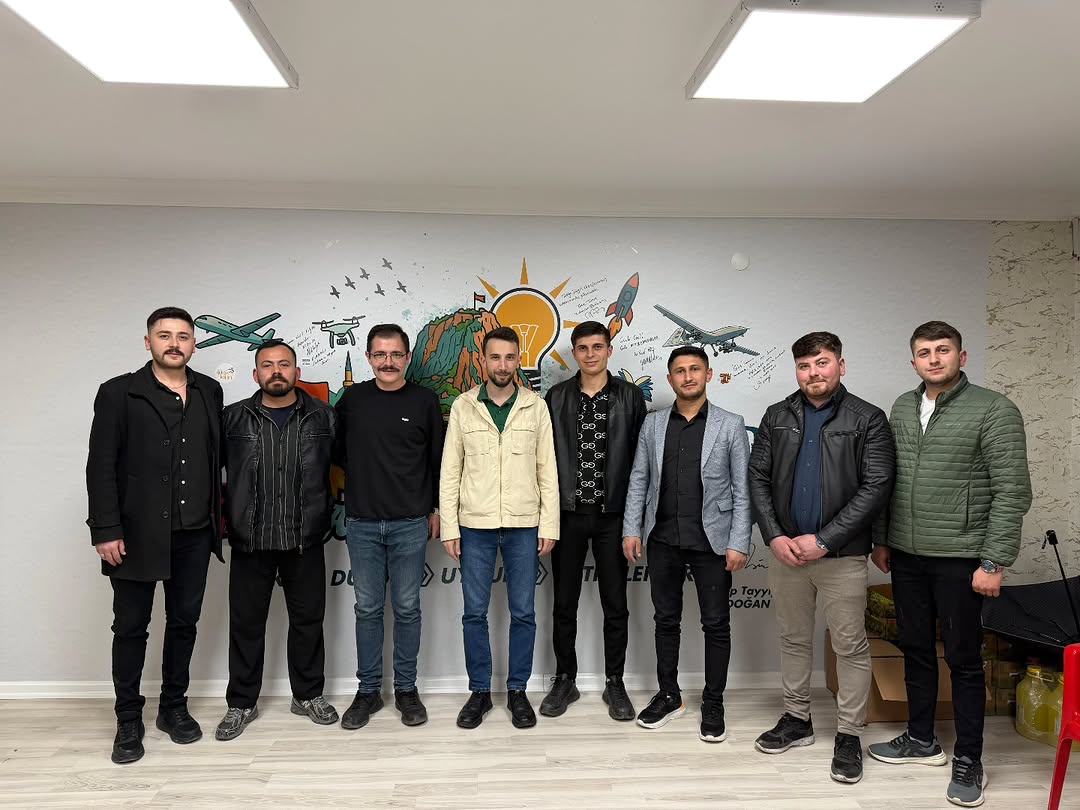 Ak Parti Afyonkarahisar İl Gençlik Kolları Başkanı Değerlendirme Toplantısı Yaptı