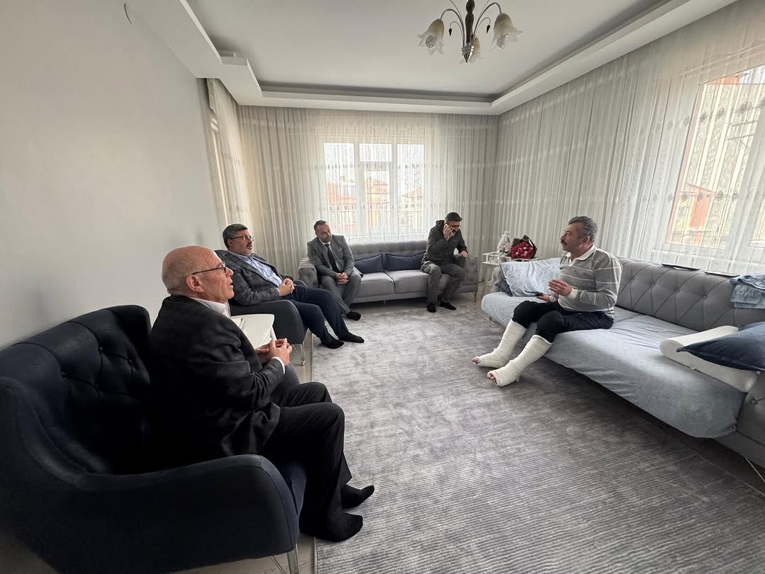 Ak Parti Afyonkarahisar Milletvekili Ali Özkaya, Şuhut'ta Esnafa Geçmiş Olsun Ziyaretinde Bulundu