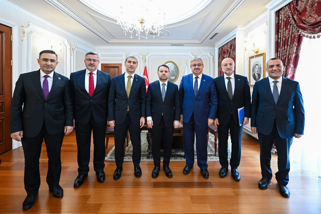 Ak Parti Heyeti Adalet Bakanı Gürlek'i Ziyaret Etti