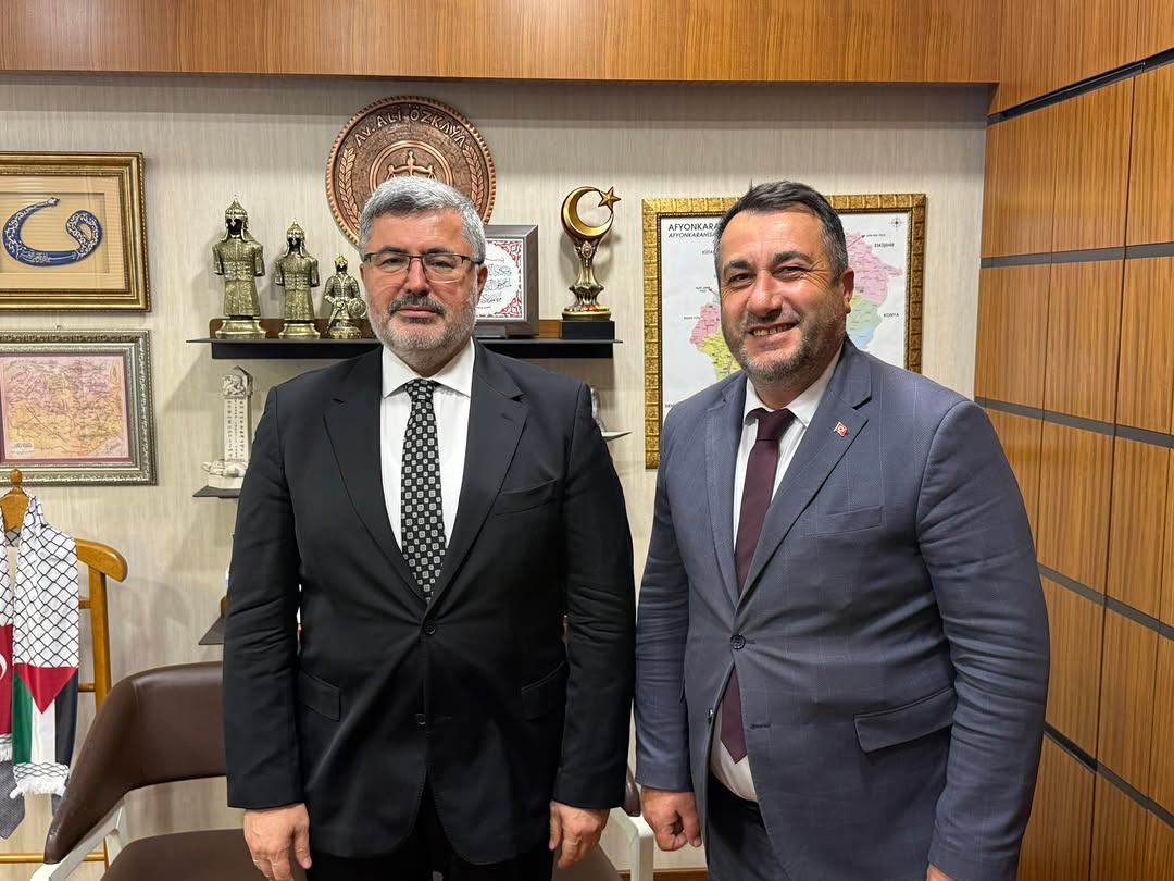 Ak Parti Milletvekili Ali Özkaya, İhsaniye Kayıhan Belediye Başkanı Mustafa Demiray'ı Gazi Meclis'te Ağırladı