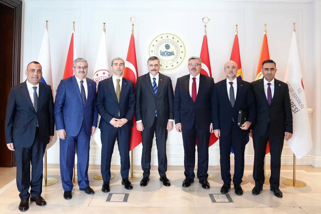 Ak Parti Milletvekili Hasan Arslan, İçişleri Bakanı Mustafa Çiftçi'yi Ziyaret Etti