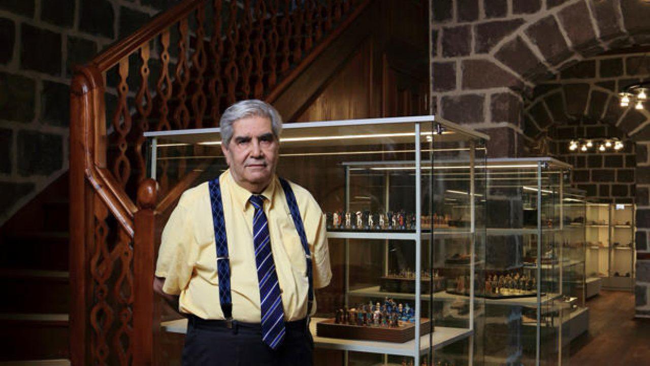 Akın Gökyay Vefat Etti