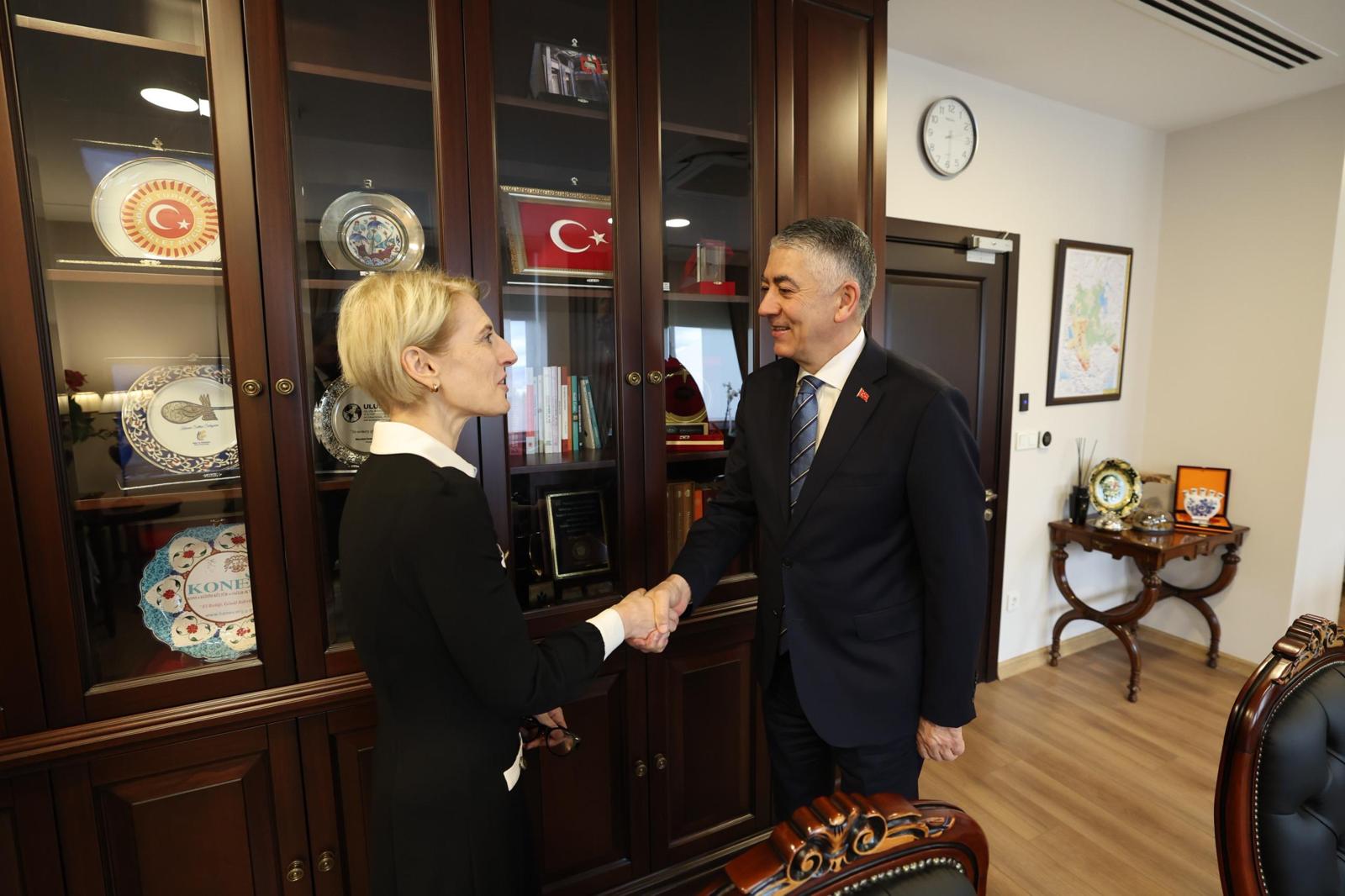 Bakan Yardımcısı Büyükelçiyi Ağırladı