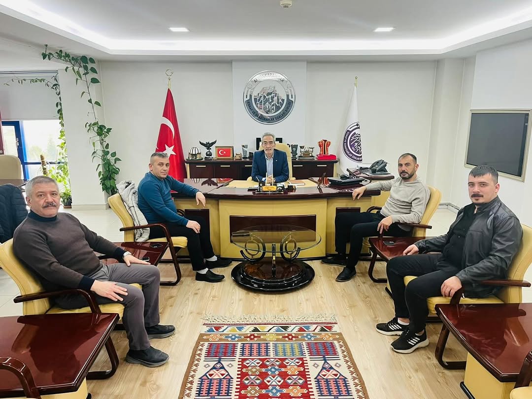 Başmakçı Esnaf ve Sanatkarlar Odası Yönetimi Afyonkarahisar Esnaf ve Sanatkarlar Odaları Birliği Başkanı'na Ziyarette Bulundu
