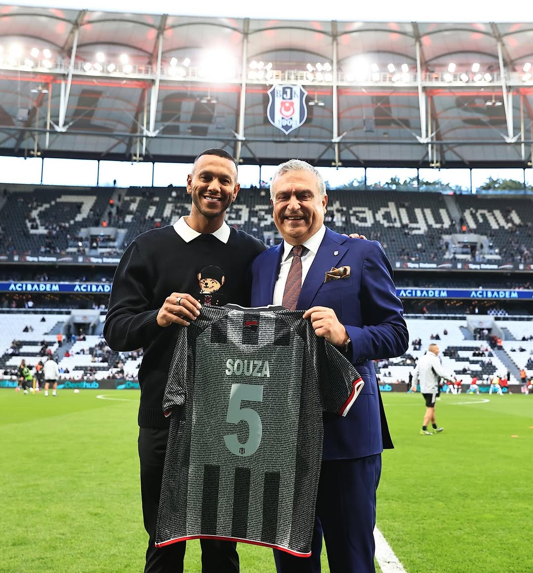 Beşiktaş'ın Eski Futbolcusu Josef de Souza'ya Teşekkür