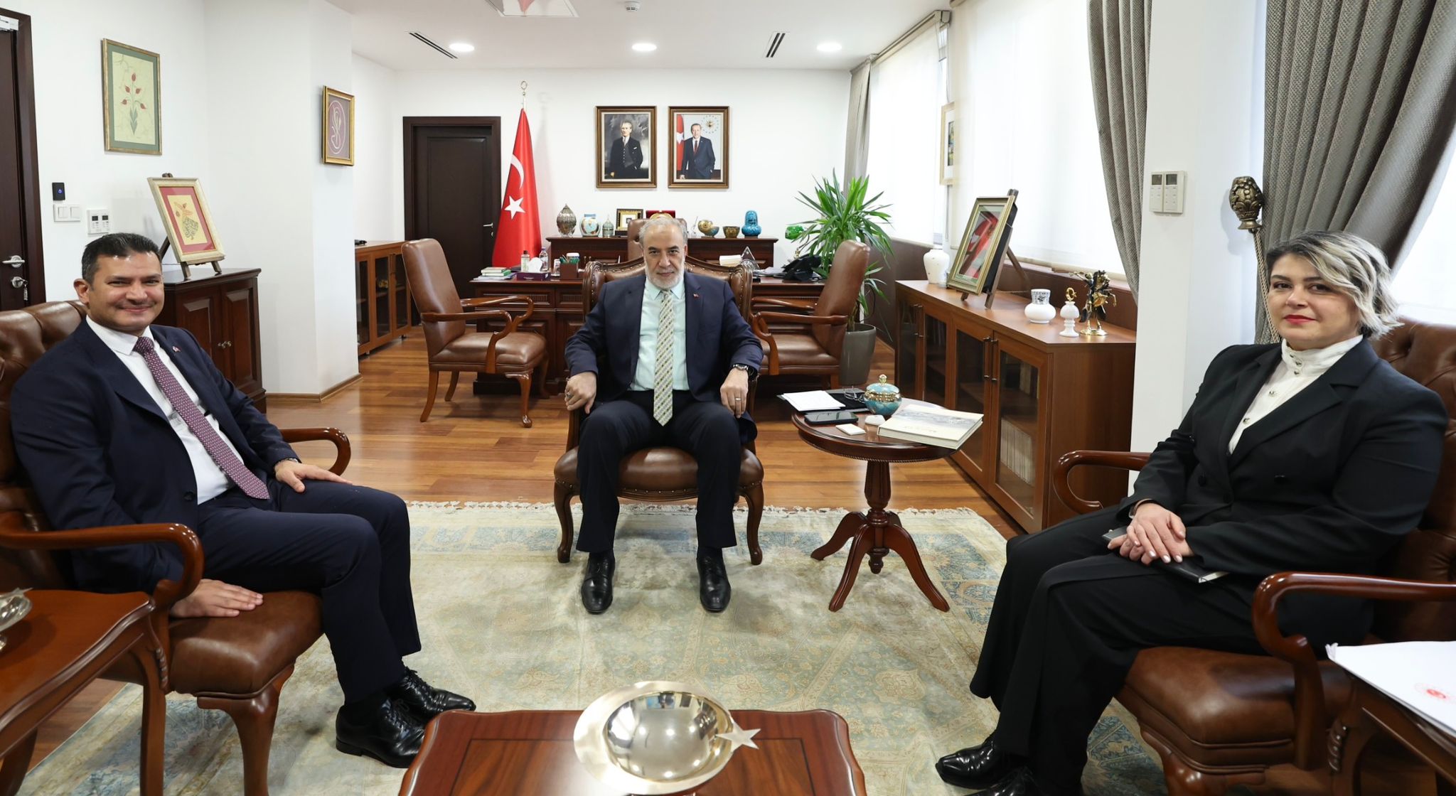 Büyükelçi Kulaklıkaya, Umman Büyükelçisi'ni Kabul Etti