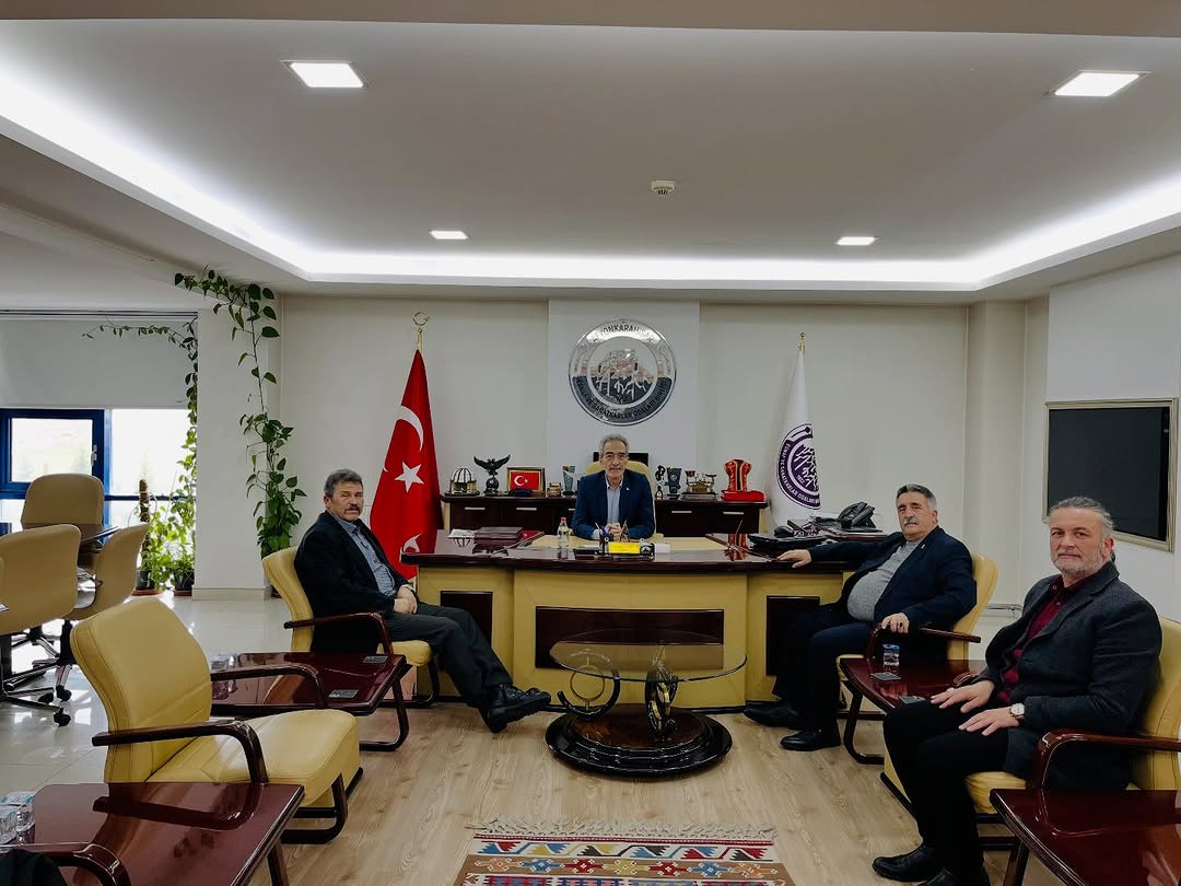 Çay Esnaf ve Sanatkarlar Odası Başkanı ve Genel Sekreteri Afyonkarahisar Esnaf ve Sanatkarlar Odaları Birliği Başkanı'nı Ziyaret Etti