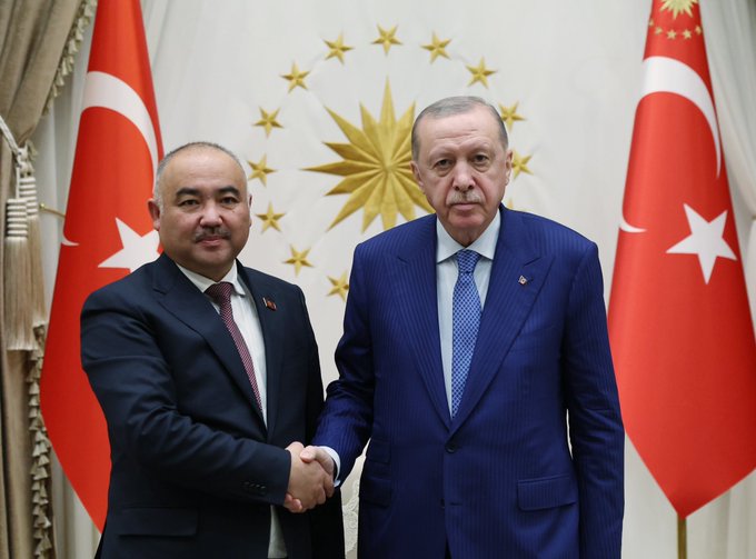 Cumhurbaşkanı Erdoğan Kırgız Meclis Başkanı'nı kabul etti