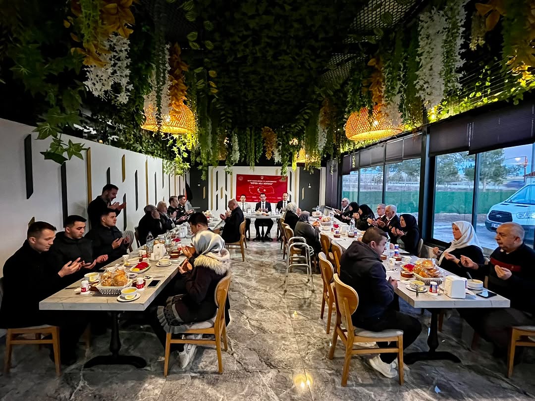 Dazkırı Belediye Başkanı Fatih Çiçek'ten Anlamlı İftar Programı