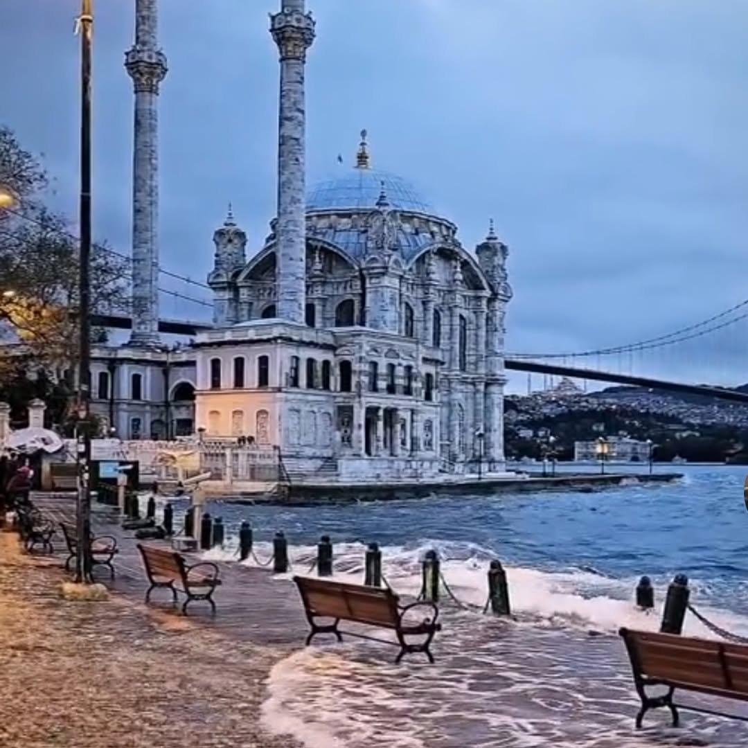 Değirmenayvalı Belediye Başkanı Halil Çelik'ten Kadir Gecesi Mesajı