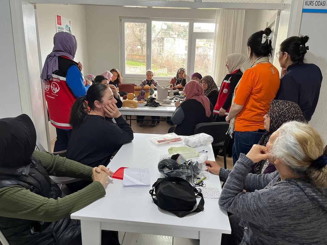 Dinar ADEM Kursiyerlerine Değerler Eğitimi ve Aile Planlaması Semineri