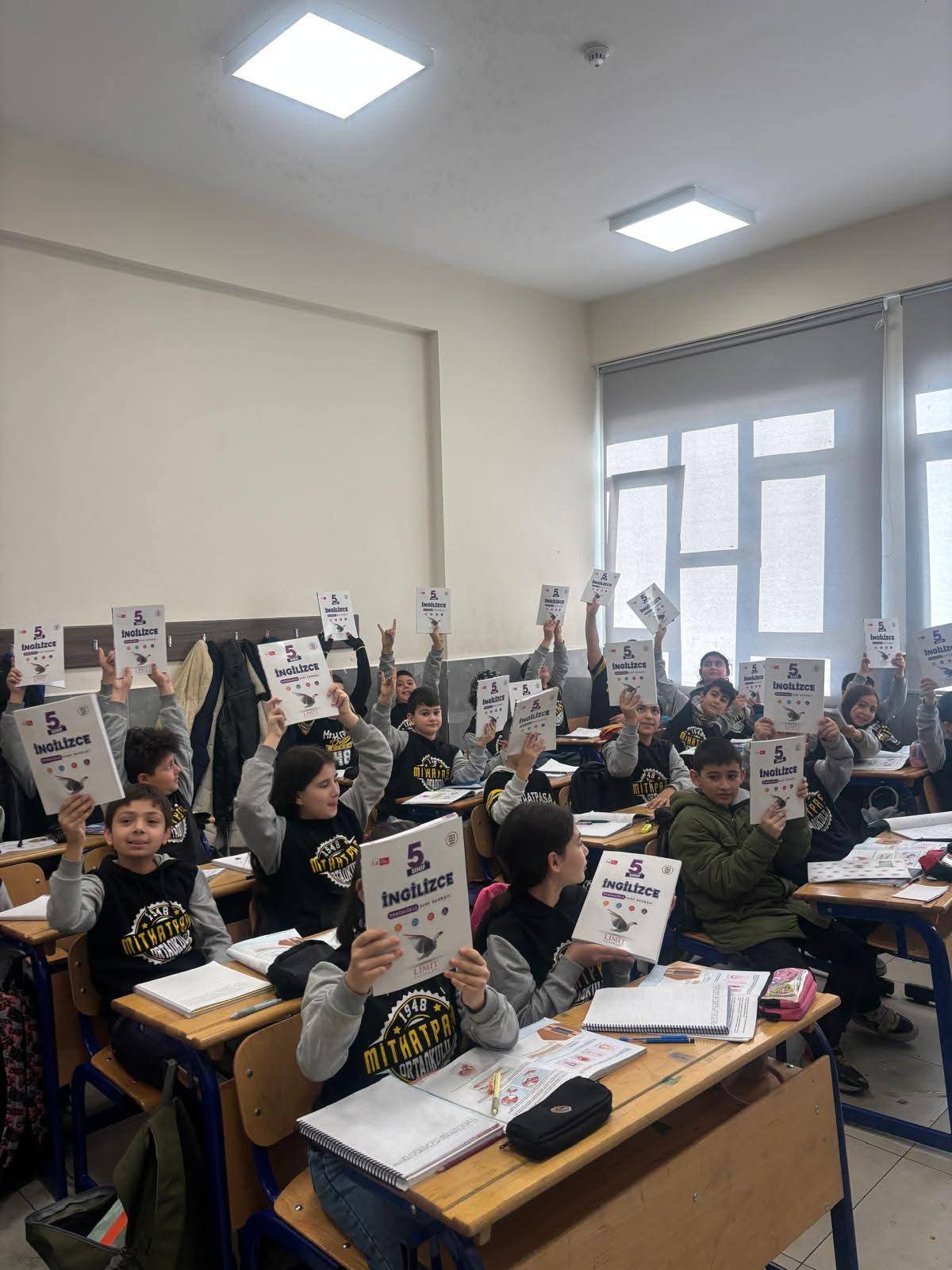 Emirdağ’da YKS ve Eğitim Destek Kitapları Ücretsiz Dağıtıldı