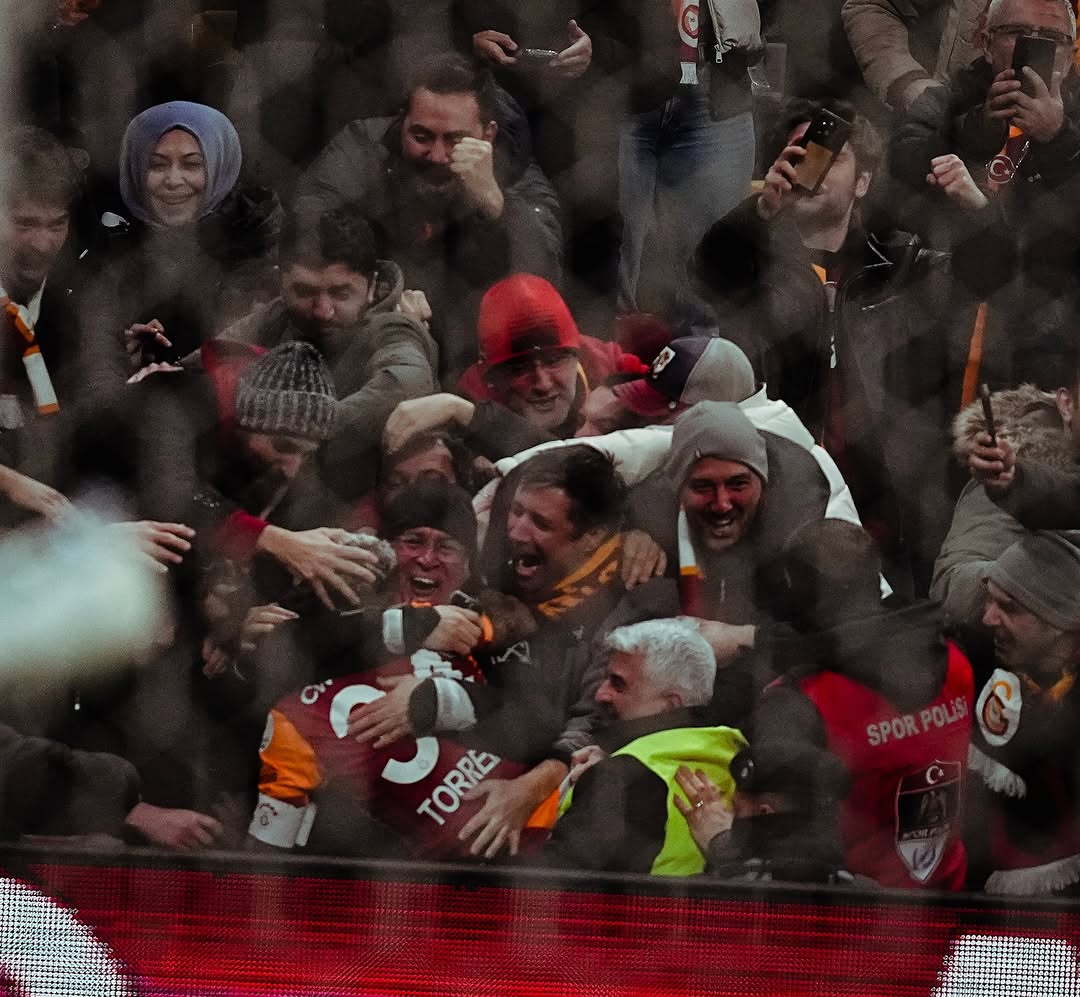 Galatasaray Ailesine İyi Geceler Mesajı