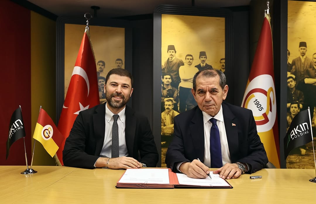 Galatasaray, Akin Holding ile Forma Yan Sponsorluk Anlaşması İmzaladı