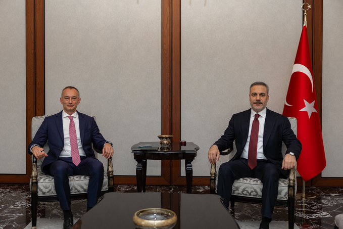 Hakan Fidan, Mladenov'u Kabul Etti