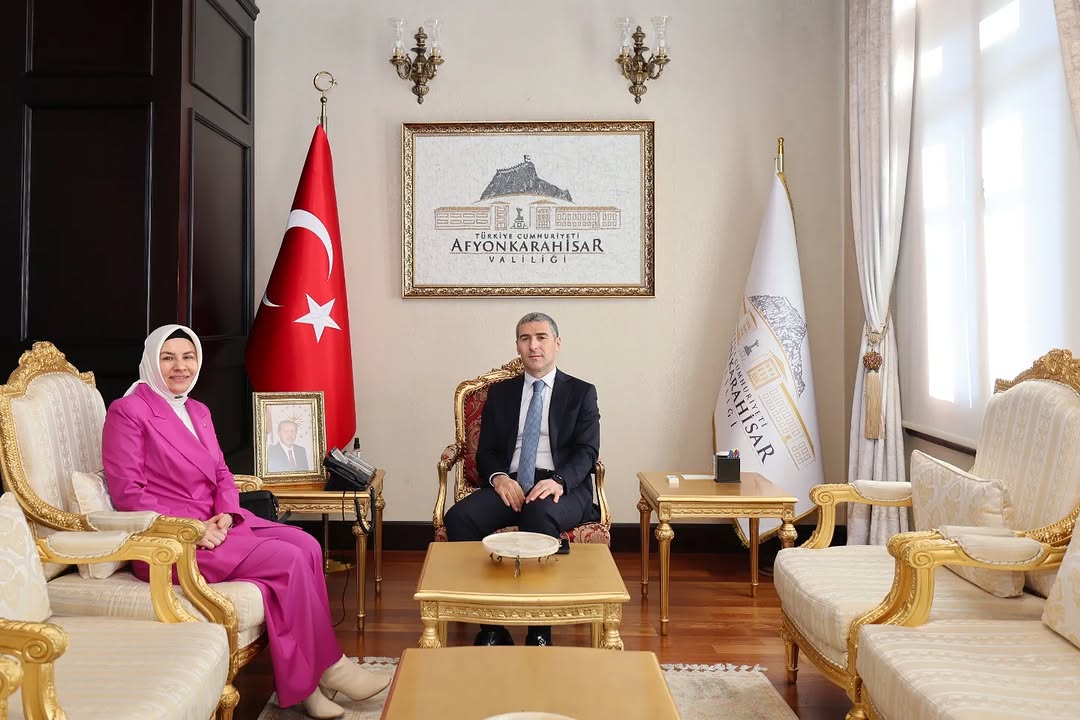 İçişleri Bakanlığı İller İdaresi Daire Başkanı Suna Üstüner, Valimiz Dr. Naci Aktaş'a Hayırlı Olsun Ziyaretinde Bulundu