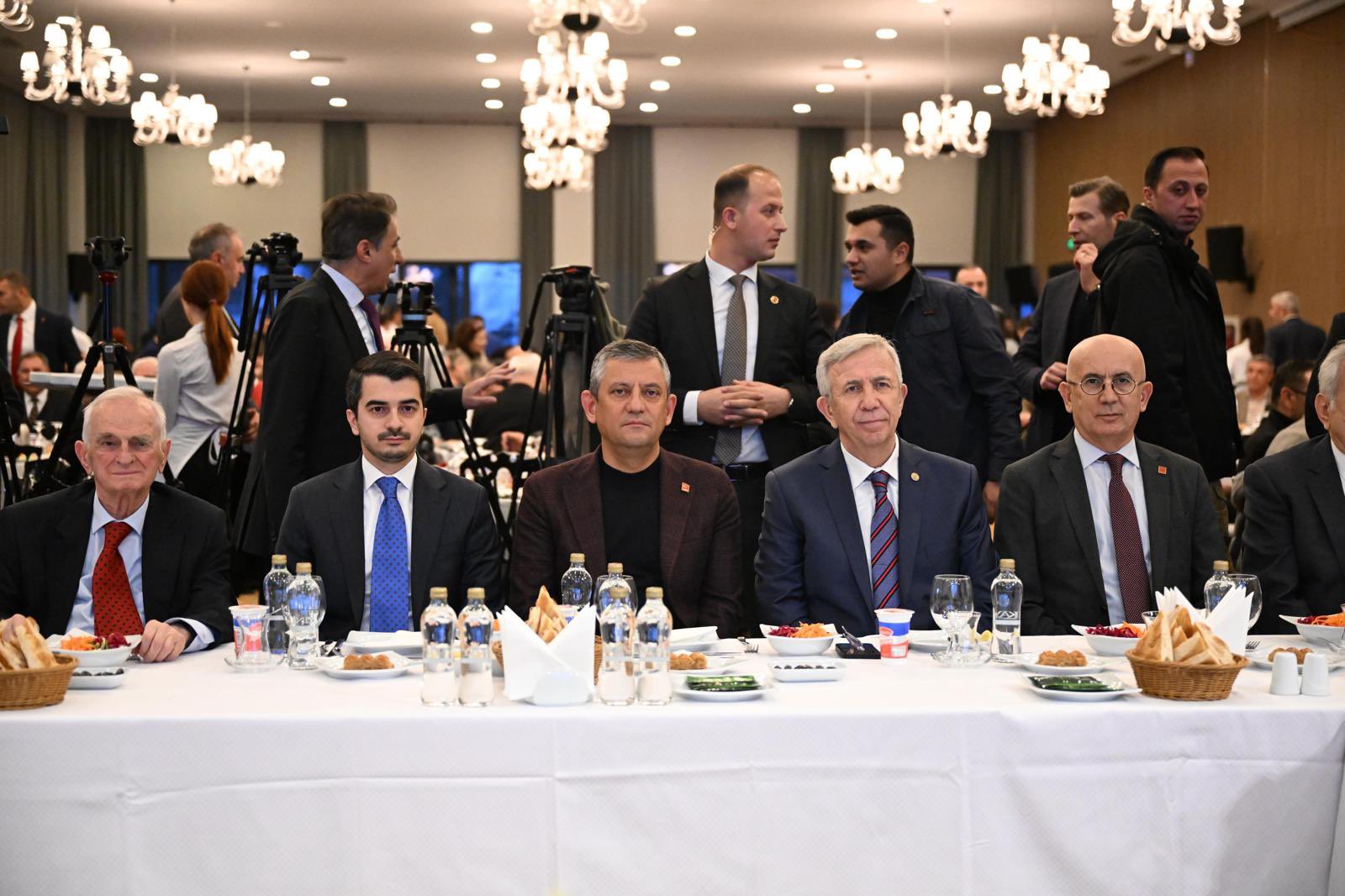 İftar Programında Bir Araya Geldiler