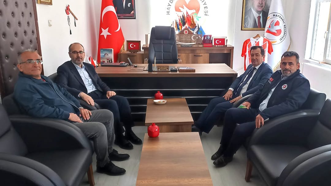 İl Sağlık Müdürü Dr. Hakkı Öztürk, Haydarlı Belediyesi'ni Ziyaret Etti