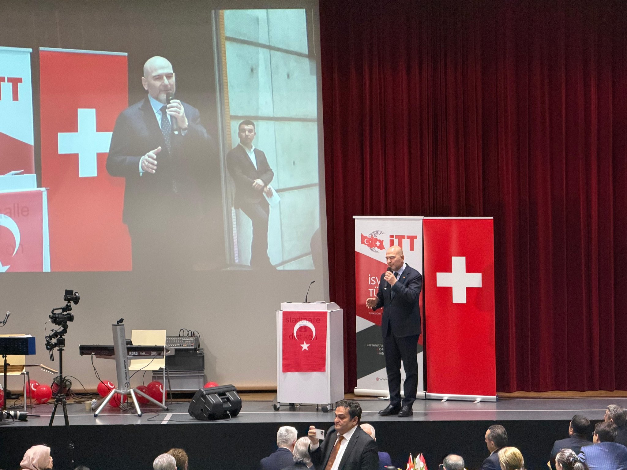 İsviçre'de İftar Programı