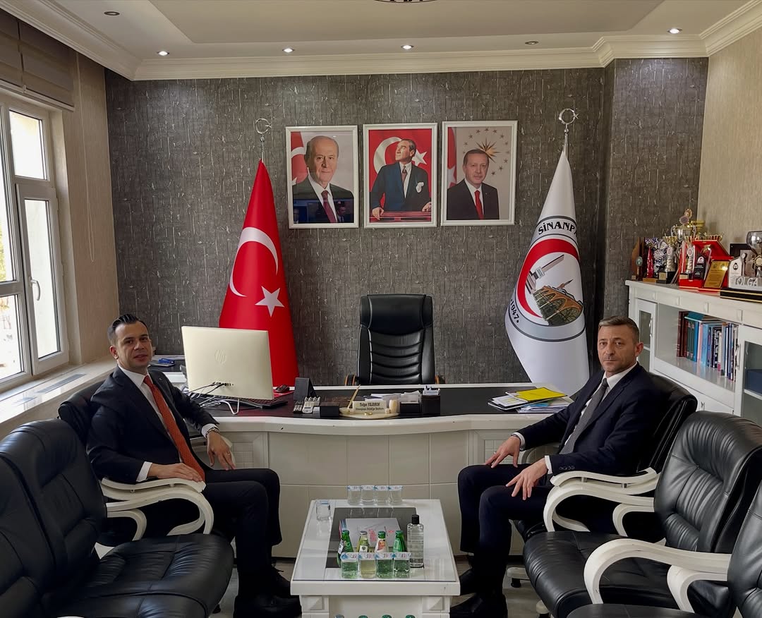 Kaymakam Emrah Aslan, Sinanpaşa Belediye Başkanı Tolga Yıldırım'ı Ziyaret Etti