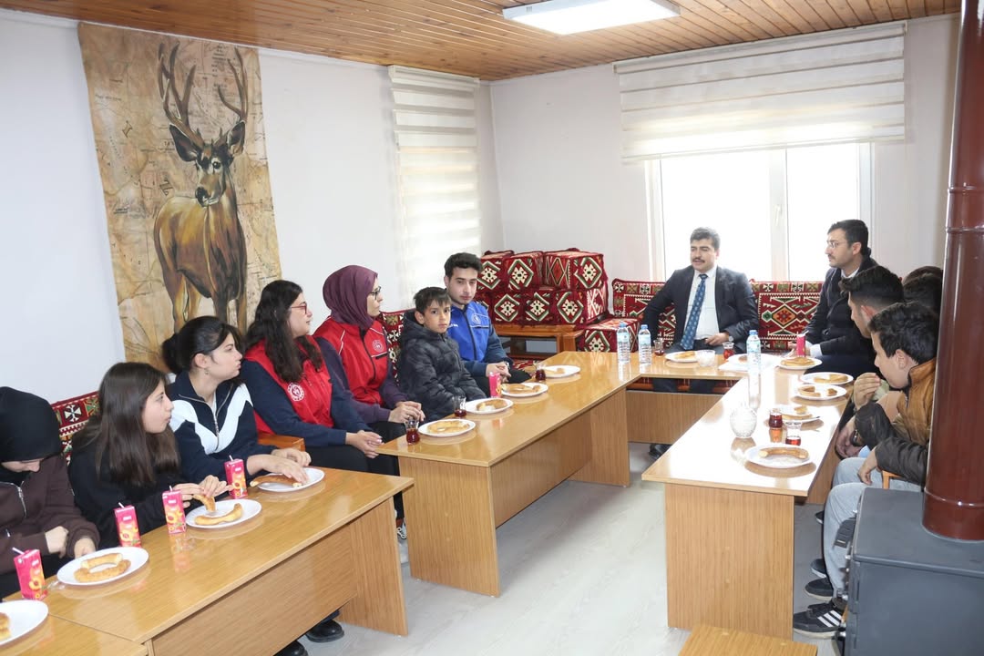 Kızılören Müftülüğü'nün Gençlik Kampı Etkinliği