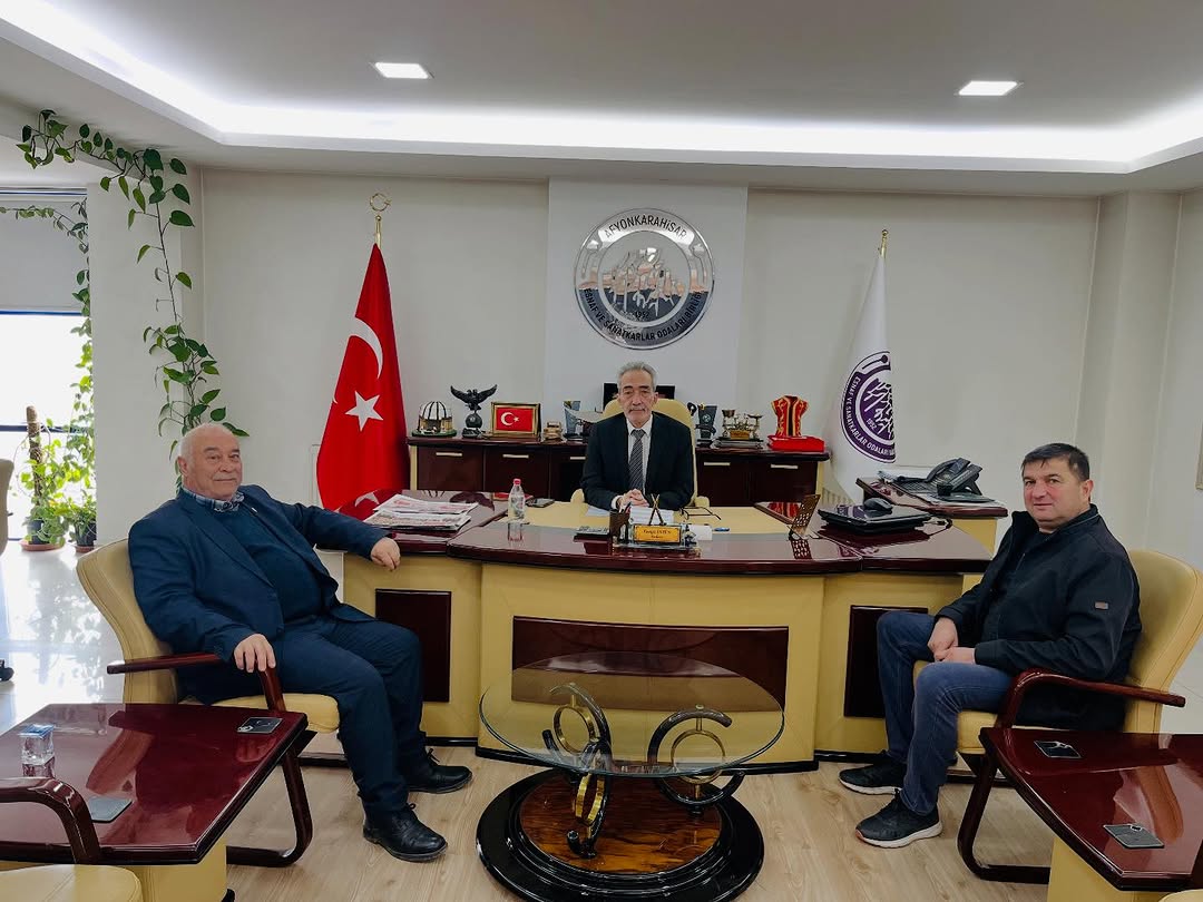 Şuhut Şoförler ve Otomobilciler Esnaf Odası Başkanı Afyonkarahisar Esnaf ve Sanatkarlar Odaları Birliği Başkanı'nı Ziyaret Etti