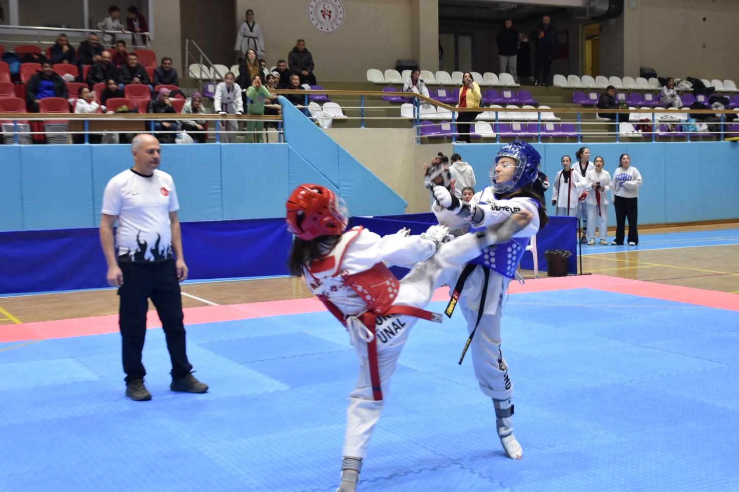 Taekwondo İl Seçmeleri Tınaztepe Spor Salonu’nda Tamamlandı