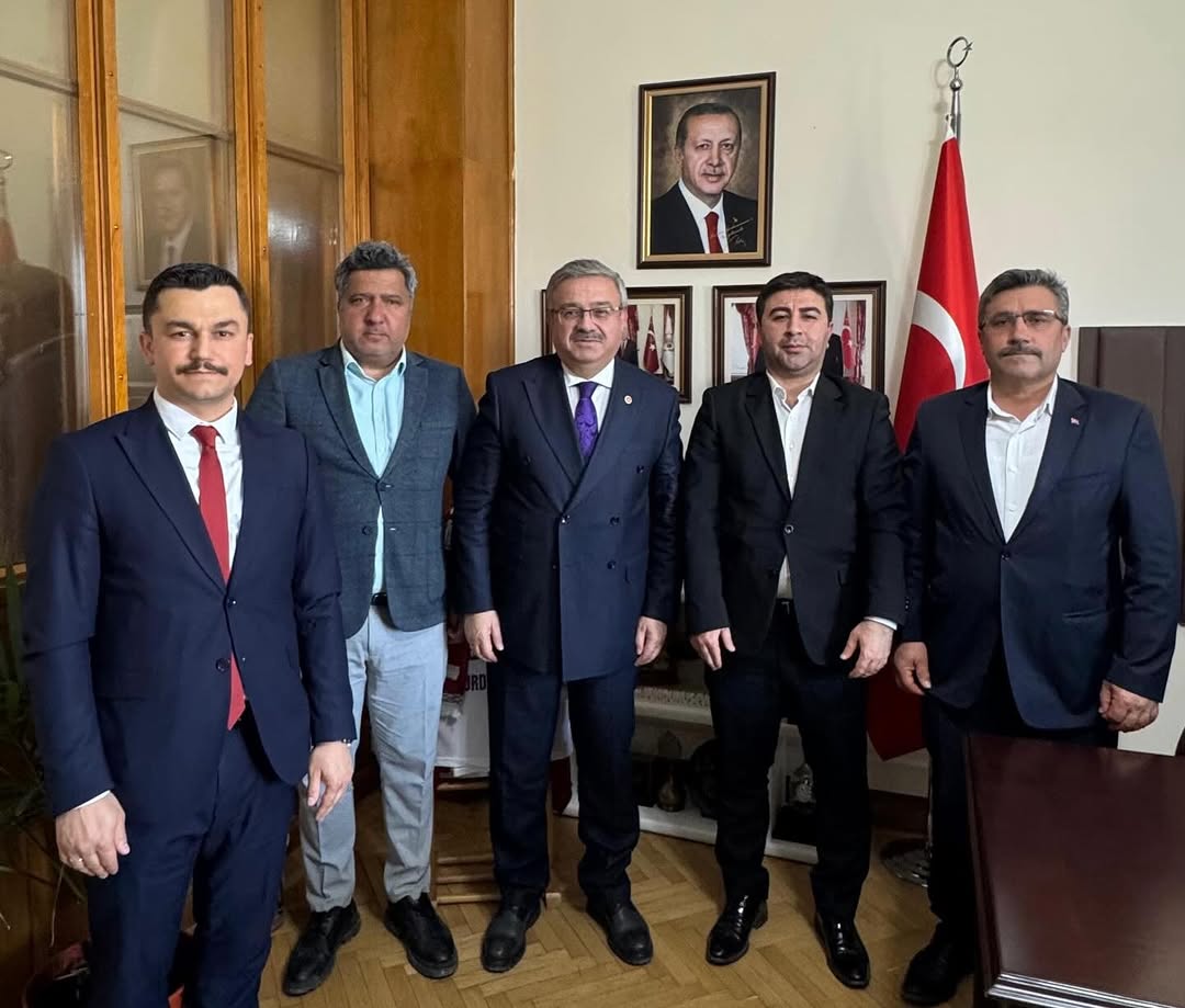 TBMM'de Hocalar Kaymakamı ve Belediye Başkanı Ağırlandı