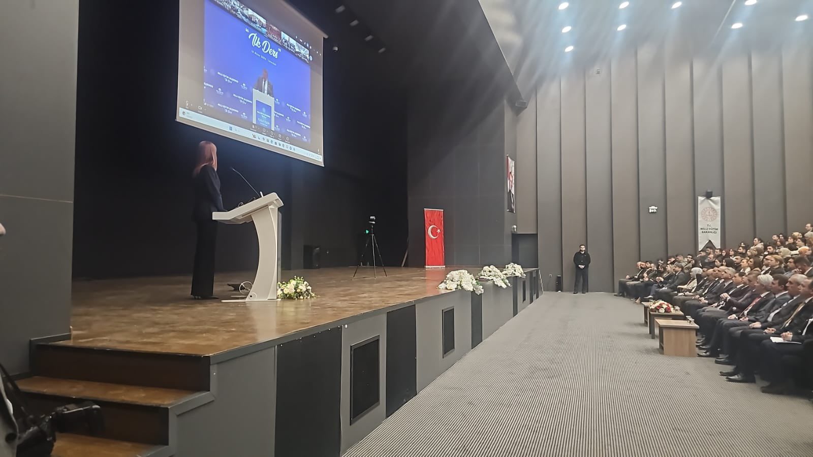 Türkiye'de Eğitim Akademisi'nde İlk Ders Zili Çaldı