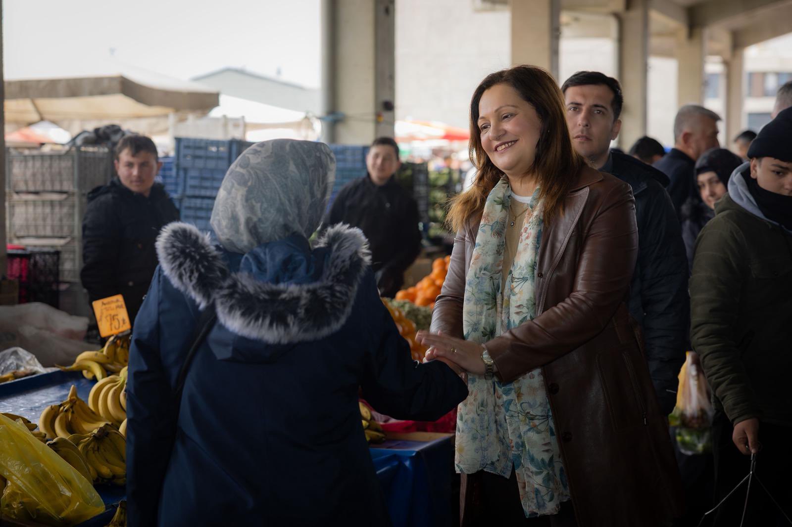 Uydukent Pazarında vatandaşlarla buluşma gerçekleştirildi