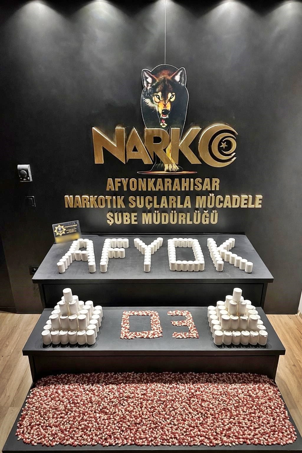 Uygulama Noktasında Durdurulan Araçta 9.804 Sentetik Ecza Maddesi Ele Geçirildi