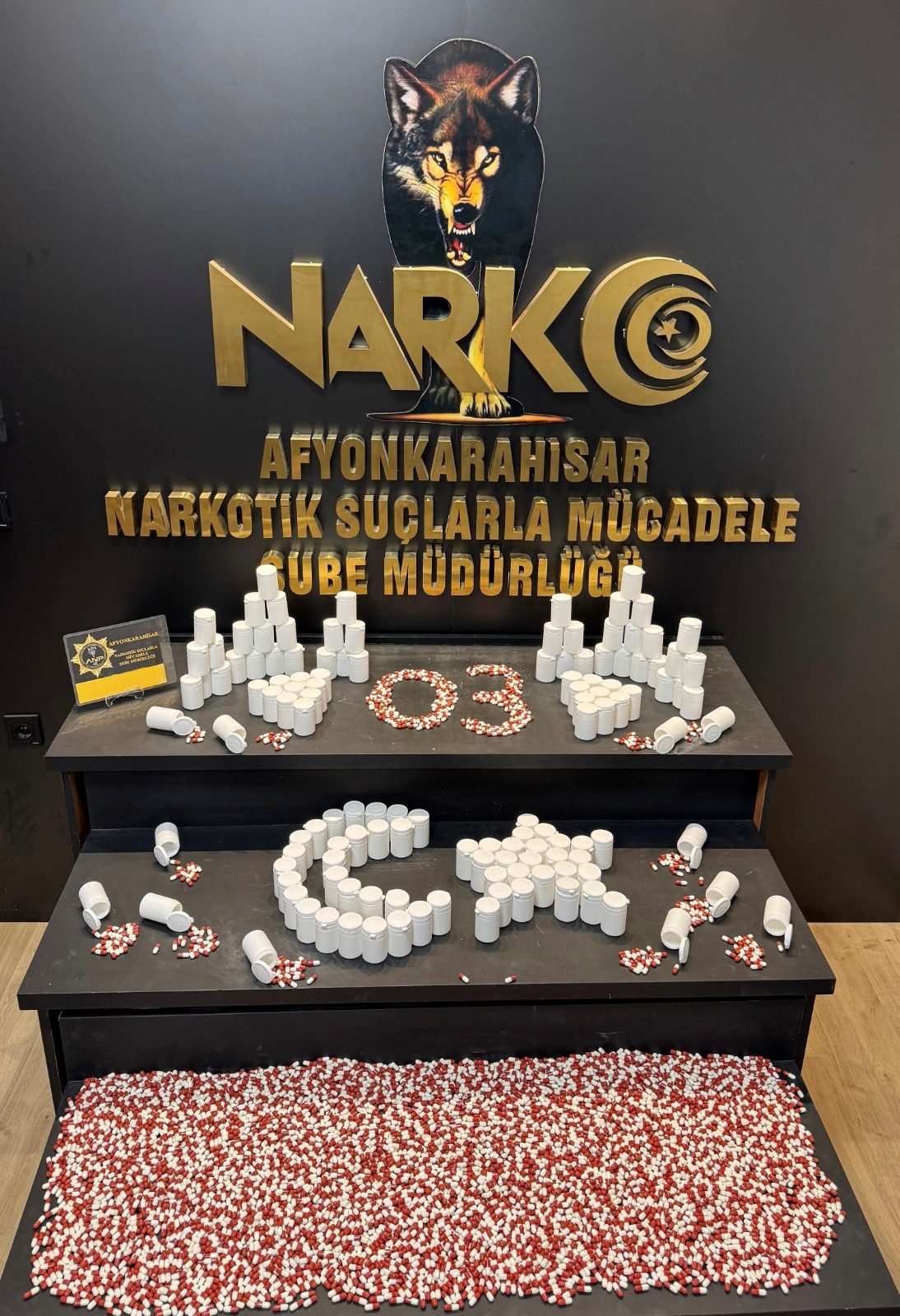 Uygulama Noktasında Durdurulan Otobüste Binlerce Hap Yakalandı