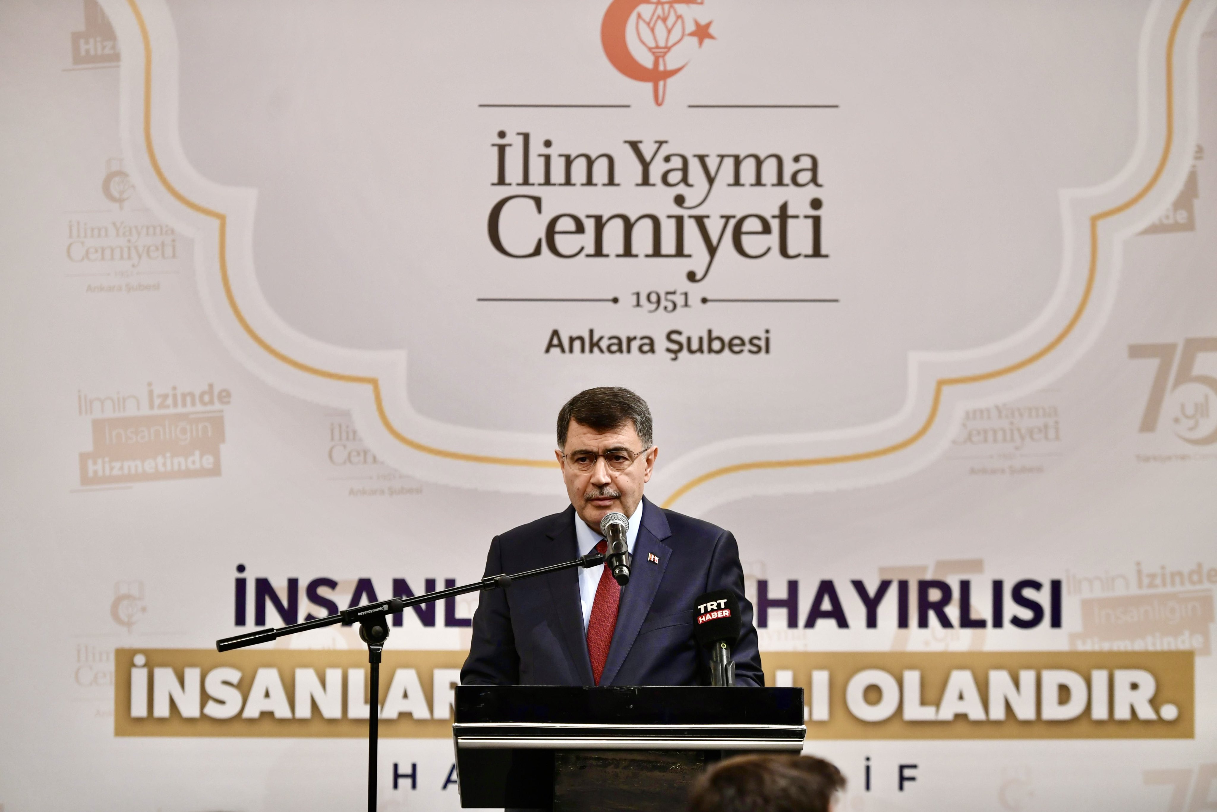 Vali Şahin'den Yetimler Günü İftarı