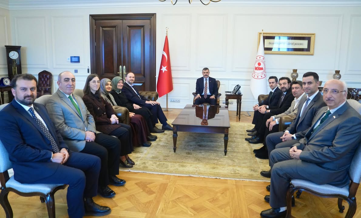 Yeşilay Genel Başkanı Doç. Dr. Mehmet Dinç İçişleri Bakanı Mustafa Çiftçi'yi Ziyaret Etti