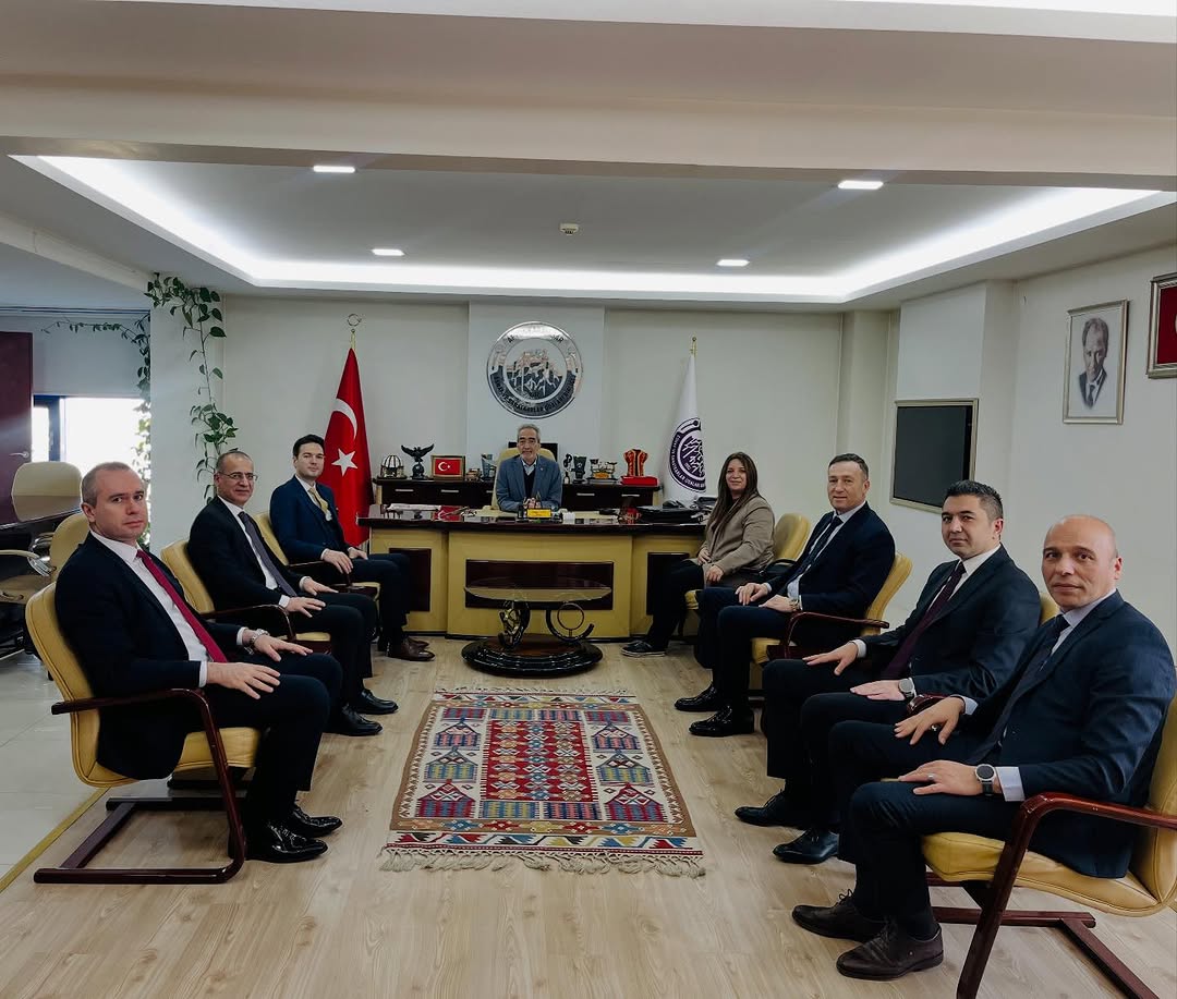 Ziraat Bankası Yetkililerinden Afyonkarahisar Esnaf ve Sanatkarlar Odaları Birliği Başkanına Ziyaret