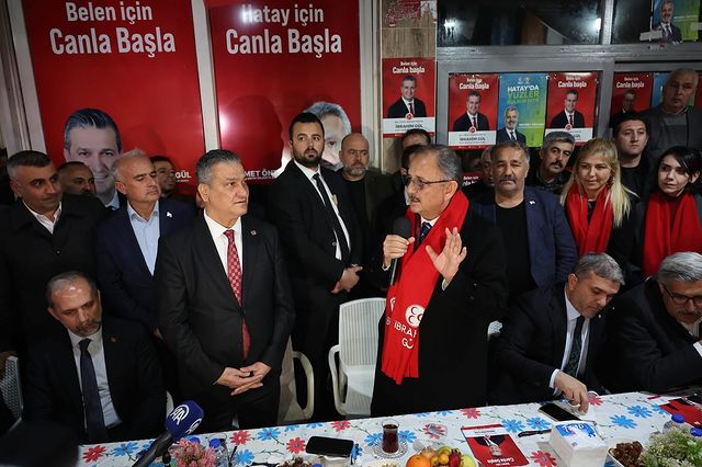 T.C. Çevre, Şehircilik ve İklim Değişikliği Bakanı, MHP'nin Belen seçim ofisini ziyaret etti