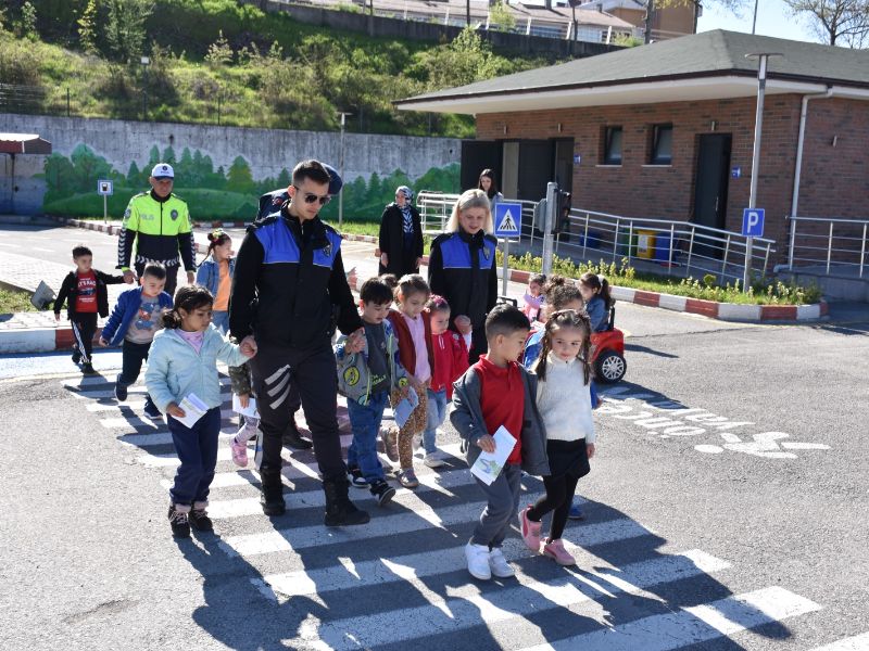 Karabük Emniyet Müdürlüğü ve 100. Yıl Anaokulu, 