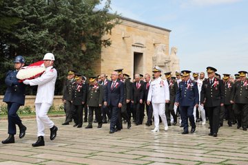 T.C. Millî Savunma Bakanı ve Genelkurmay Başkanı Anıtkabir'i Ziyaret Etti